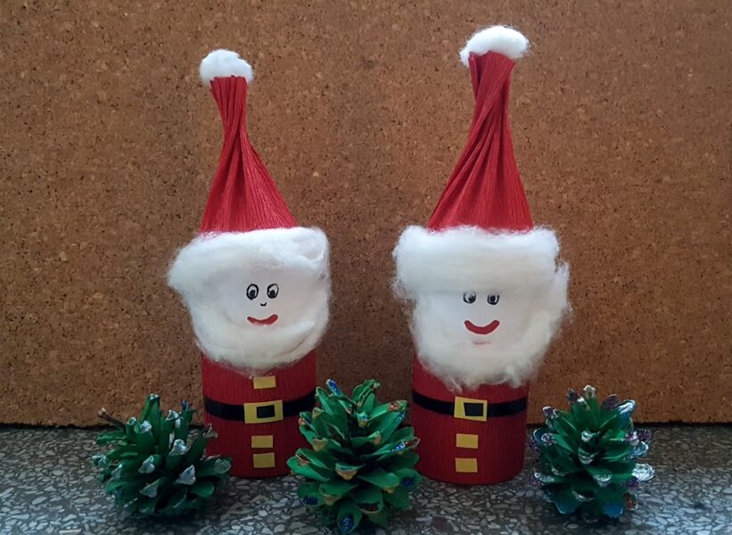 Dwa święte Mikołaje oraz 3 zielone choineczki wykonane z szyszek